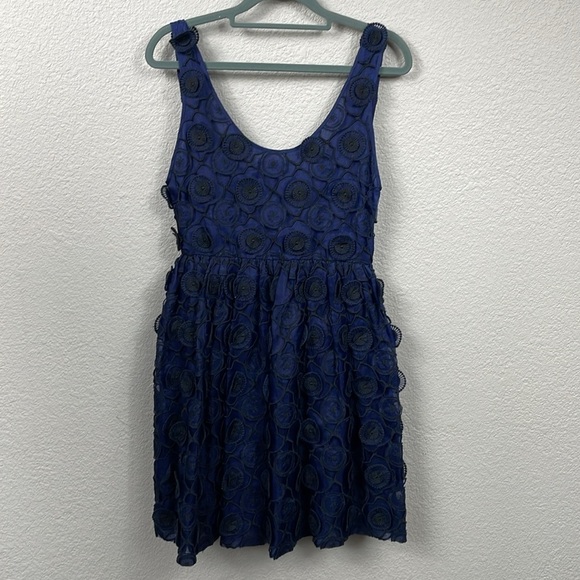 Jill Stuart Collection Silk Cocktail Mini Dress Embroidered Lace Applique Navy - Picture 3 of 8